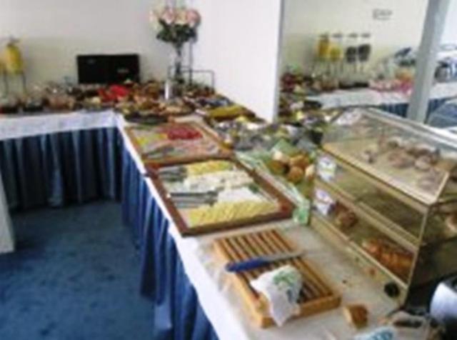 Park Hotel Loutraki Bagian luar foto