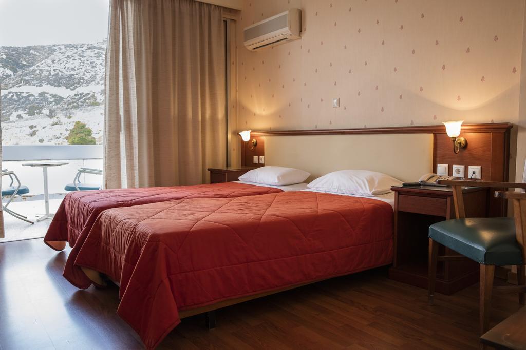 Park Hotel Loutraki Bagian luar foto
