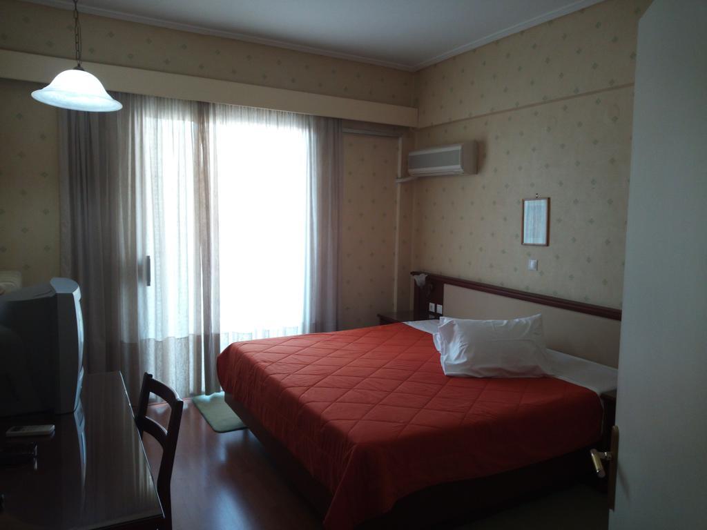 Park Hotel Loutraki Bagian luar foto