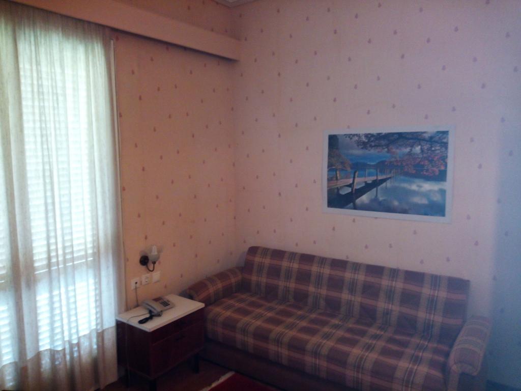 Park Hotel Loutraki Bagian luar foto
