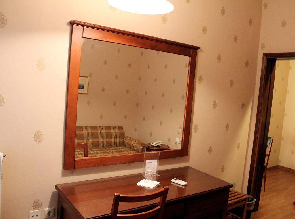 Park Hotel Loutraki Bagian luar foto