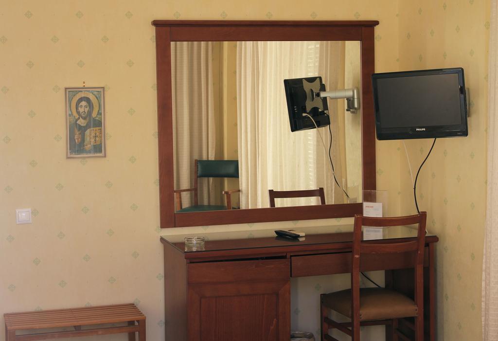 Park Hotel Loutraki Bagian luar foto