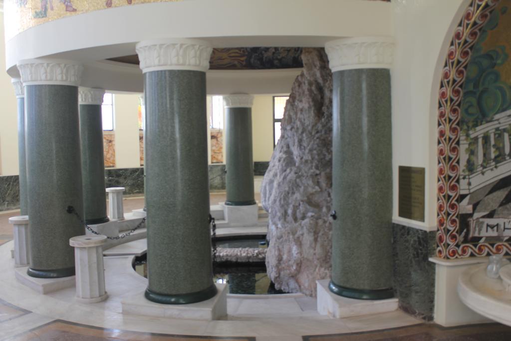 Park Hotel Loutraki Bagian luar foto