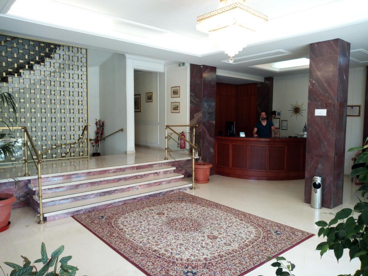 Park Hotel Loutraki Bagian luar foto